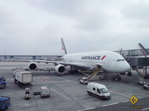 Airbus A380-861